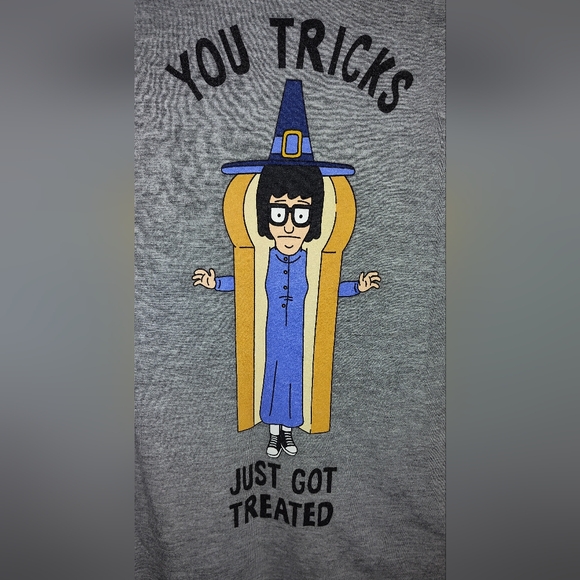 Bob's Burgers Halloween Graphic Tina Belcher Women's Size XS Tee EUC - Picture 3 of 3
